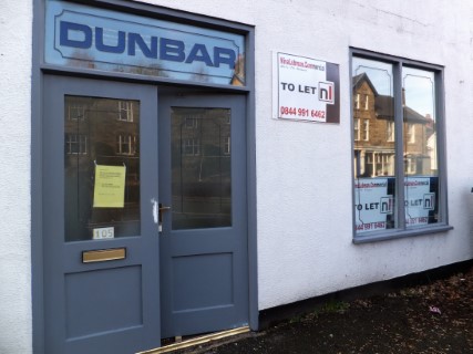 Shop to let in Whaley Bridge